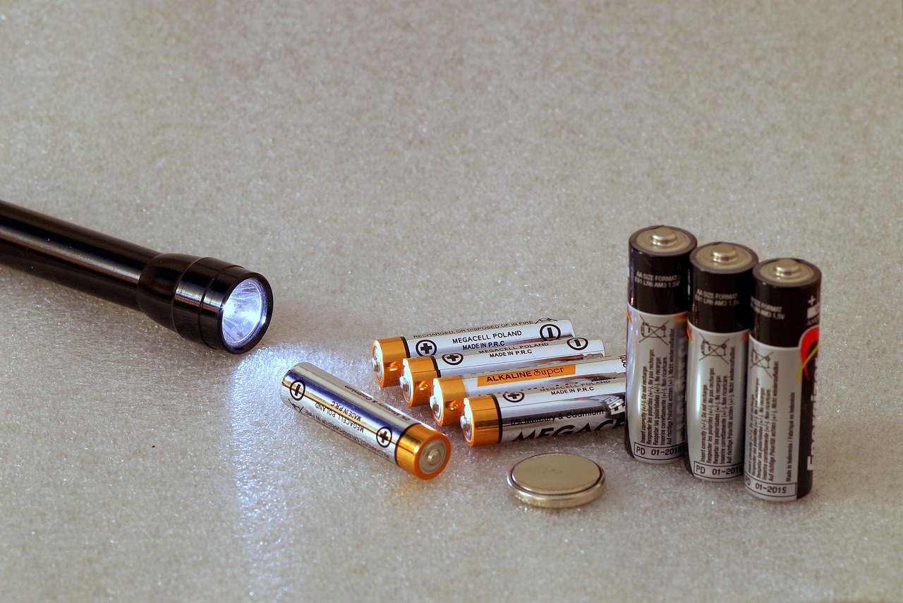  做电容器的股票有哪些，做电容器的上市公司